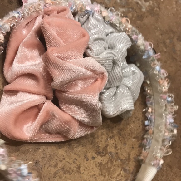 FREE Tweed pearl head band with bundle - Picture 2 of 5